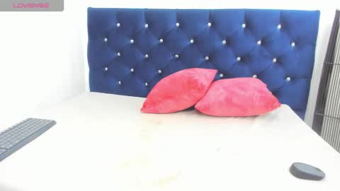 yaiza_sexylovee online show from 10.27.25