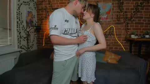 Snapshot of yami_yami_yami chatting on 09.19.25 Mia and Andry online show from 09.19.25