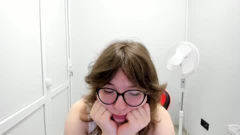 Snapshot of yamihoshii chatting on 07.19.26 Sofia online show from 07.19.26