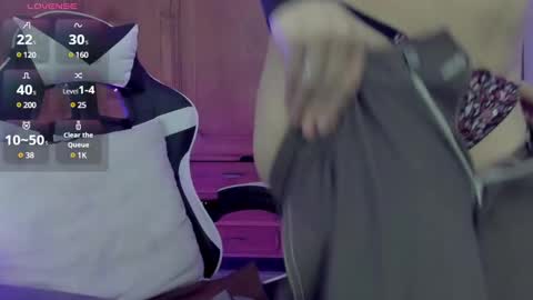 Snapshot of yan_nyan chatting on 12.15.24 yan_nyan online show from 12.15.24