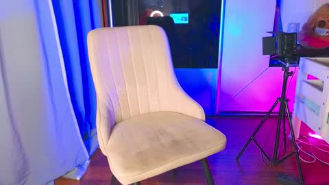 Snapshot of yan_rizen chatting on 02.03.25 Yan online show from 02.03.25