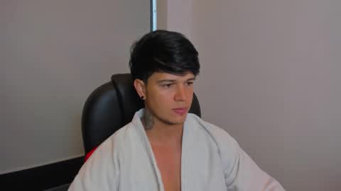 new here online show from 12.05.25