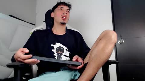 DANILO P online show from 11.22.25