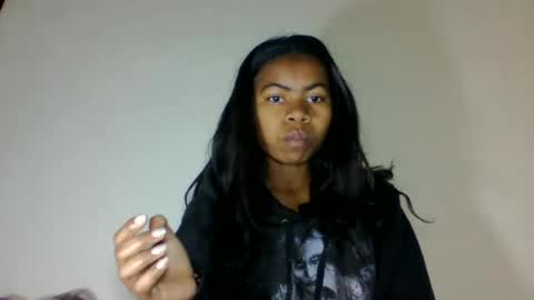 Snapshot of yannick_01 chatting on 06.18.26 yannick_01 online show from 06.18.26