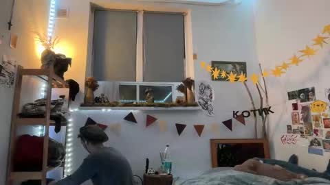 Snapshot of yaposha chatting on 01.19.25 yaposha online show from 01.19.25