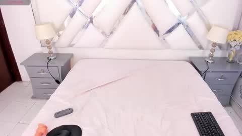 Snapshot of yaragarcia chatting on 02.12.26 Yara online show from 02.12.26