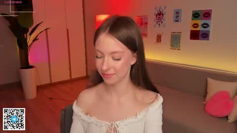 Snapshot of yasmin_kass chatting on 06.20.26 Yasmin online show from 06.20.26