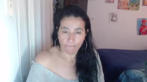 Snapshot of yasmin_love85 chatting on 02.11.26 yasmin_love85 online show from 02.11.26