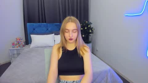 Snapshot of yasminasage chatting on 12.05.24 Yasmina online show from 12.05.24