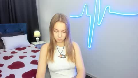 Snapshot of yasminasage chatting on 09.16.25 Yasmina online show from 09.16.25