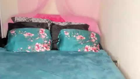 Yasmina online show from 02.19.25