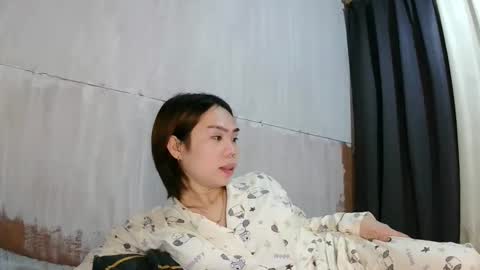 yasminsmith12 online show from 12.15.25