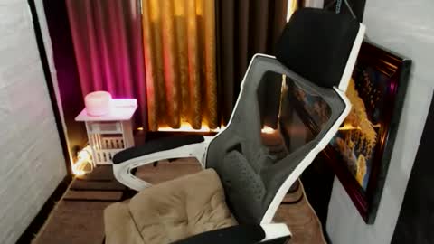 yassiered online show from 11.29.25