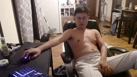 Snapshot of yawnimhorny chatting on 04.13.26 yawnimhorny online show from 04.13.26