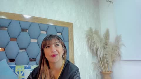 yayi derek  online show from 10.30.25