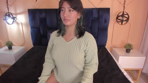 Snapshot of yazmin_rouse chatting on 12.04.24 Yazmin online show from 12.04.24