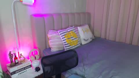 Snapshot of yazmin_shines chatting on 02.02.25 Yazzi online show from 02.02.25