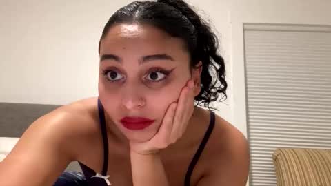 yazzydeleon online show from 11.16.25