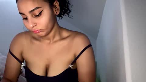 yazzydeleon online show from 11.17.25