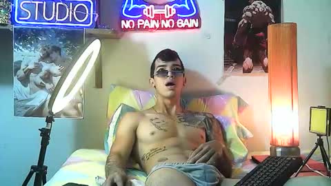 yeisoncastellanos1999 online show from 10.23.25