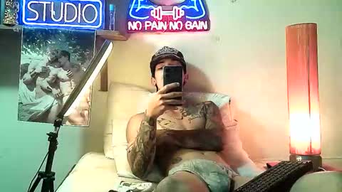 yeisoncastellanos1999 online show from 11.27.25