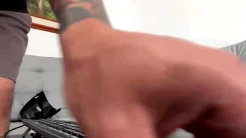 yeisongomezz online show from 04.19.26