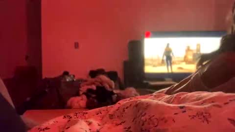 Snapshot of yelladaniella chatting on 09.23.25 Ella Ts online show from 09.23.25