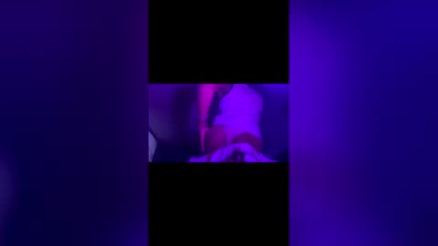 Ella Ts online show from 01.14.26