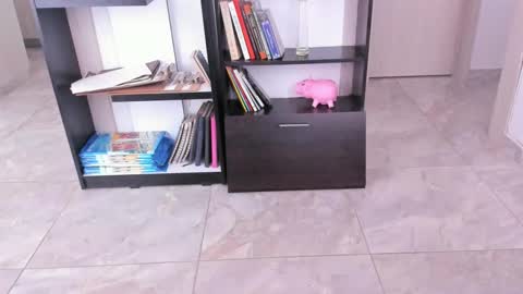 yenlo01 online show from 02.06.25