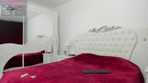 yennefer13 online show from 01.22.25