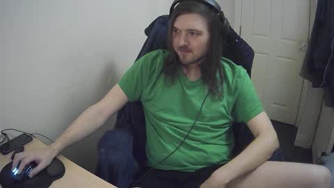 Snapshot of yeovil_alex chatting on 12.16.24 Alex online show from 12.16.24