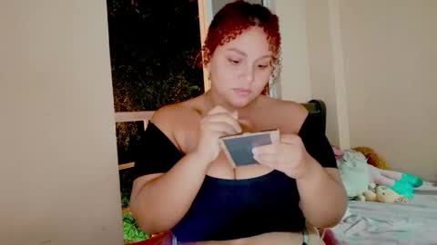 Snapshot of yera_sh chatting on 01.12.26 YERA online show from 01.12.26