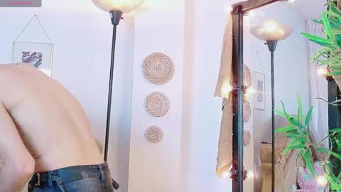 Snapshot of yeremmy_twink chatting on 05.19.26 yeremmy_twink online show from 05.19.26