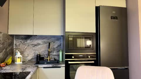 Zlata online show from 11.18.25