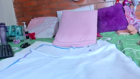 yesicasquirt65 online show from 02.14.26