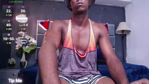 Snapshot of yess_fit chatting on 12.17.25 yess fit online show from 12.17.25