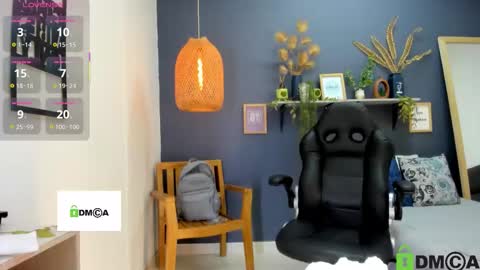 Snapshot of yessika_parker chatting on 11.27.25 yessika_parker online show from 11.27.25