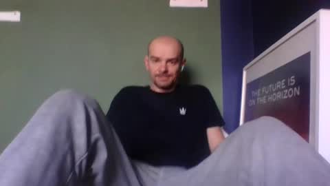 yewloo online show from 11.07.25