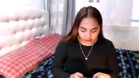 yhang_slut online show from 02.28.25