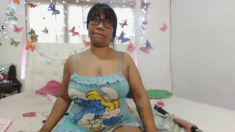 Snapshot of yhazan_blake88 chatting on 10.10.25 Yhazan Blake online show from 10.10.25