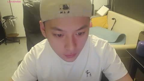 Snapshot of yichen009 chatting on 07.23.26 yichen009 online show from 07.23.26