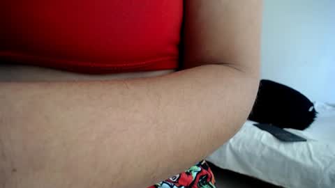 Snapshot of ying_yang_ chatting on 01.05.25 tulipan online show from 01.05.25