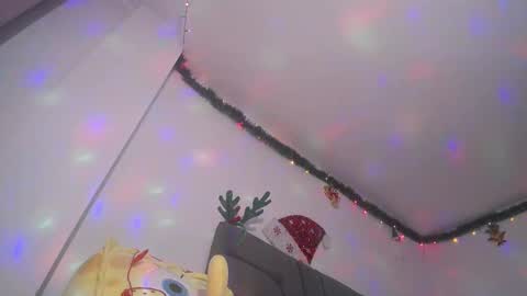 Yiny online show from 12.23.24