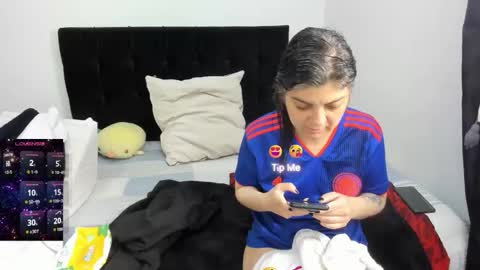 yinyyanghot online show from 10.22.25