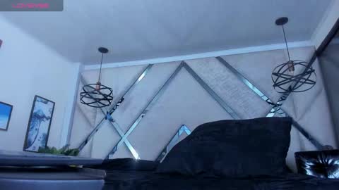 Yiyo online show from 01.25.25