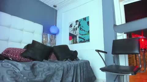 Yiyo online show from 09.21.25