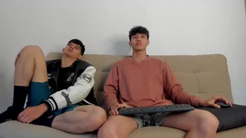 yizus_bonz online show from 06.08.26