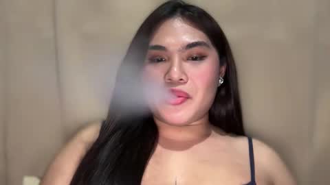 Snapshot of yllanahard chatting on 12.18.24 yllana love online show from 12.18.24