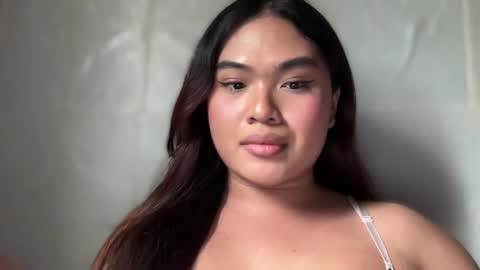 Snapshot of yllanahard chatting on 11.20.25 yllana love online show from 11.20.25