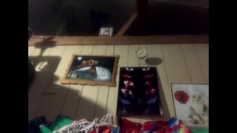 Snapshot of ymmotg chatting on 12.17.24 ymmotg online show from 12.17.24